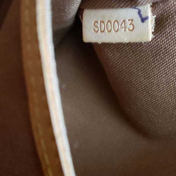 LV Alma PM - Picture 8 of 16